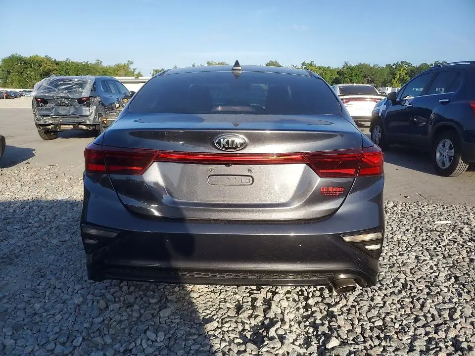 2019 KIA FORTE LXS  
