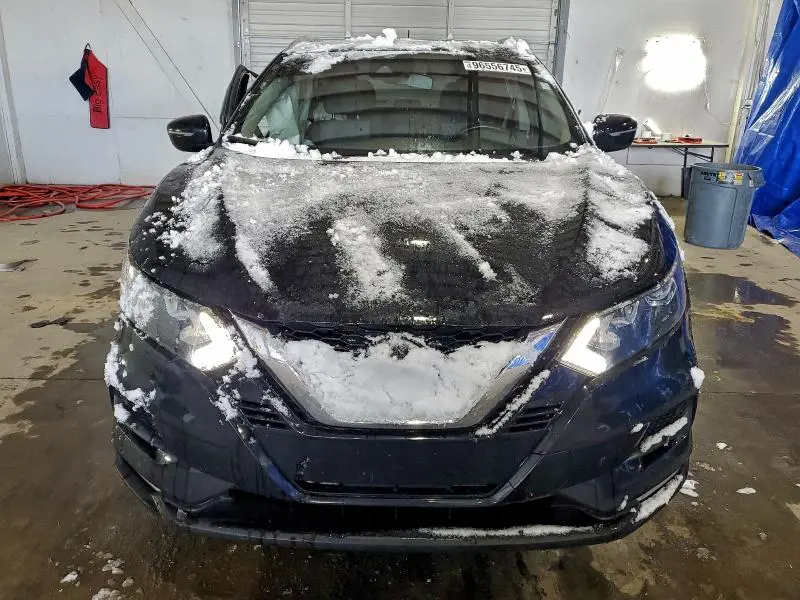 2022 NISSAN ROGUE SPORT SV  