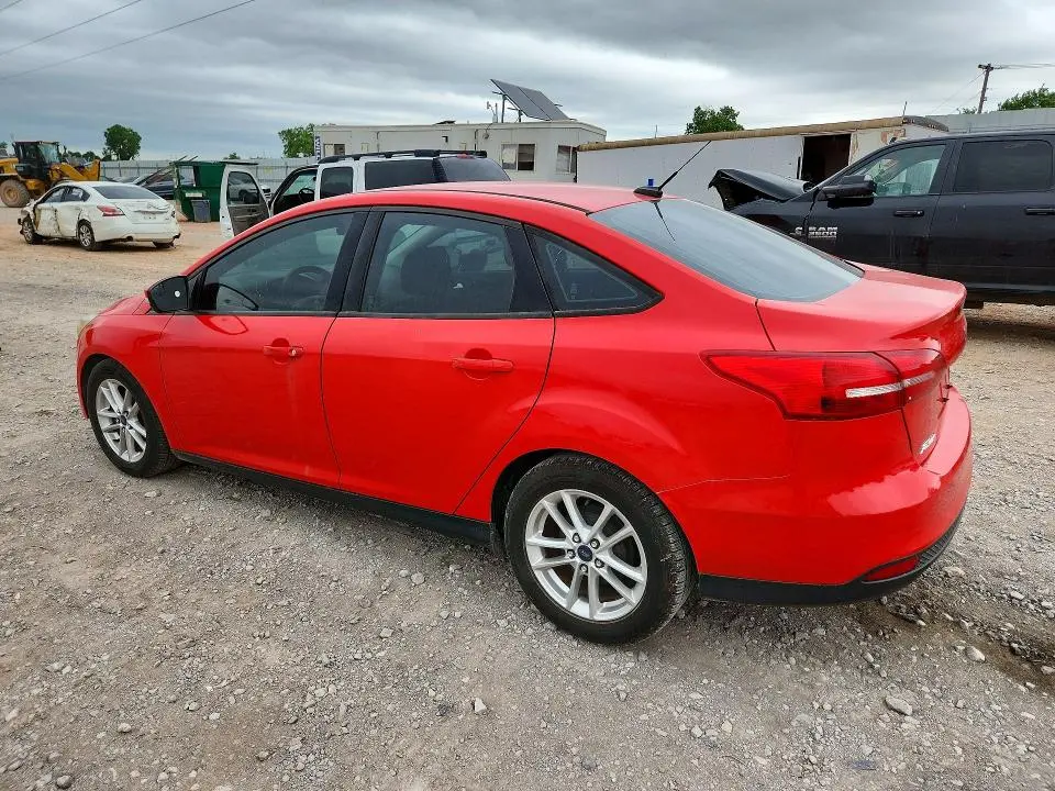2015 FORD FOCUS SE  