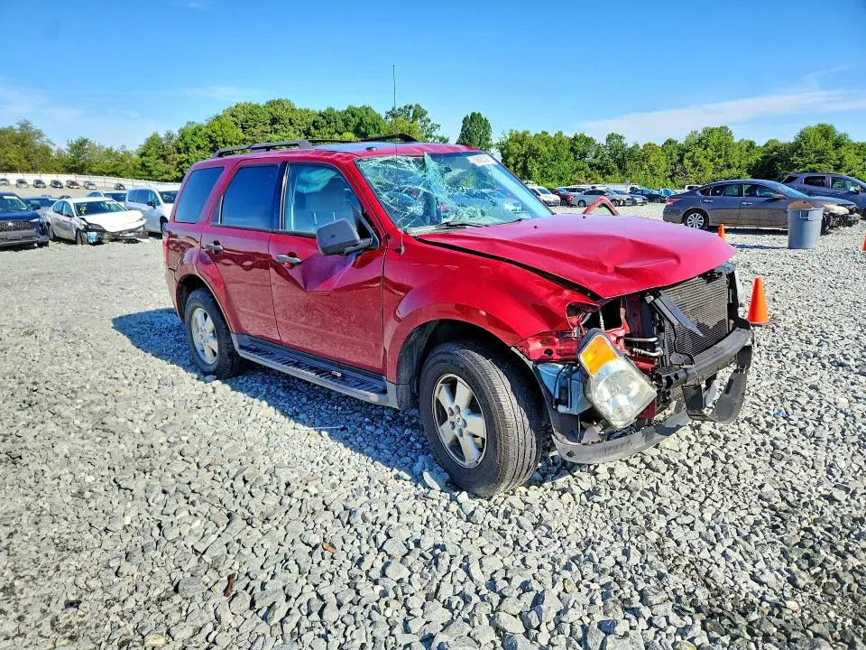 2011 FORD ESCAPE XLT  