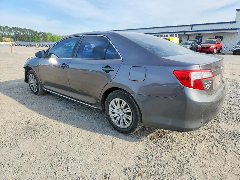 2014 TOYOTA CAMRY LE  
