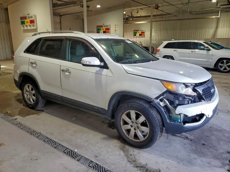 2011 KIA SORENTO BASE  