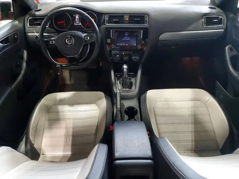 2016 VOLKSWAGEN JETTA SPORT  