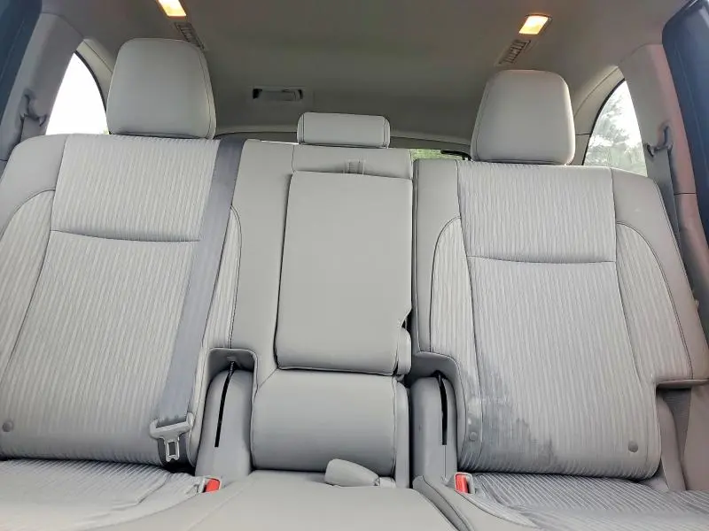 2015 TOYOTA HIGHLANDER LE PLUS  