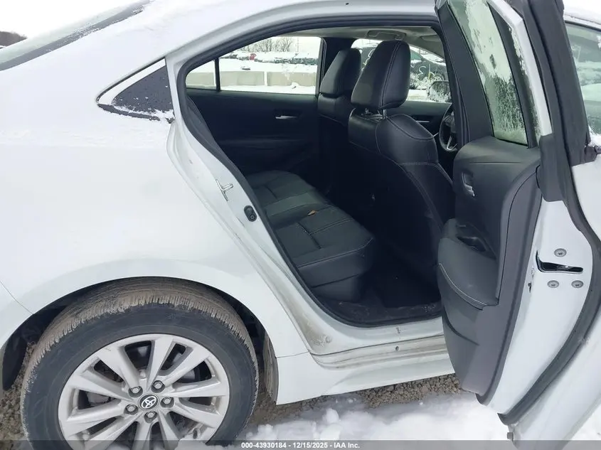 2024 TOYOTA COROLLA HYBRID XLE