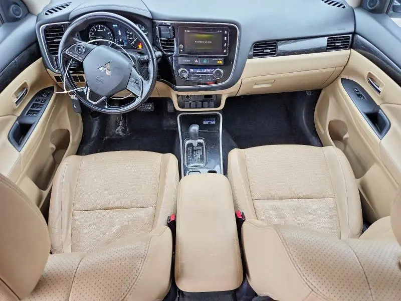 2017 MITSUBISHI OUTLANDER SE  