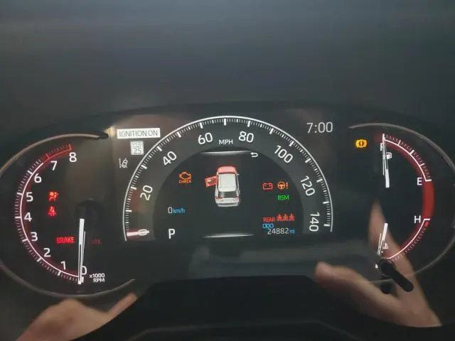 2024 TOYOTA RAV4 XLE