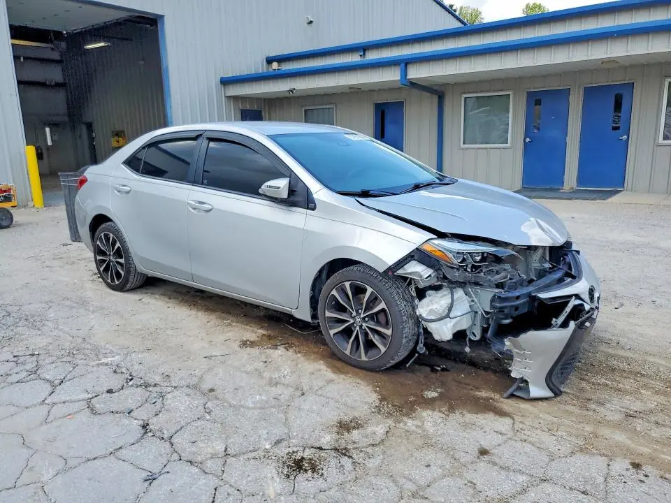 2017 TOYOTA COROLLA SE  