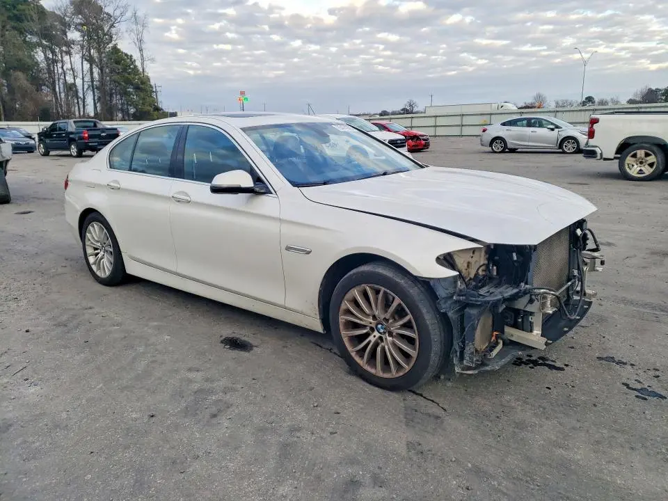 2015 BMW 528 XI  