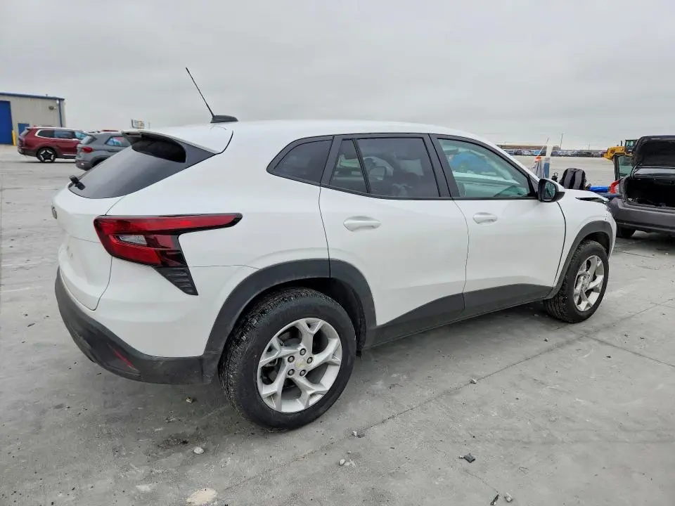 2026 CHEVROLET TRAX LS  