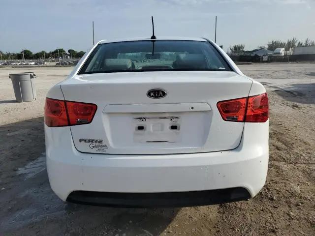 2011 KIA FORTE LX  