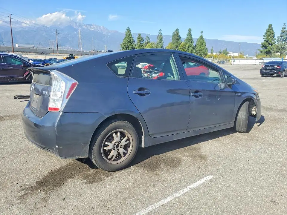 2011 TOYOTA PRIUS   