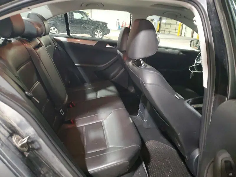 2017 VOLKSWAGEN JETTA SE  