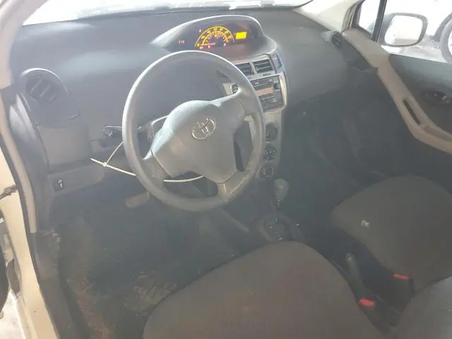 2011 TOYOTA YARIS