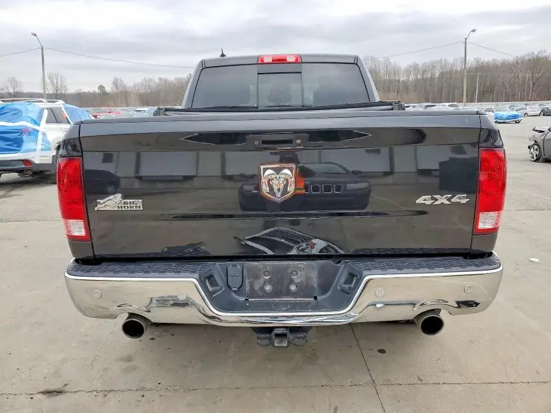 2018 RAM 1500 SLT  