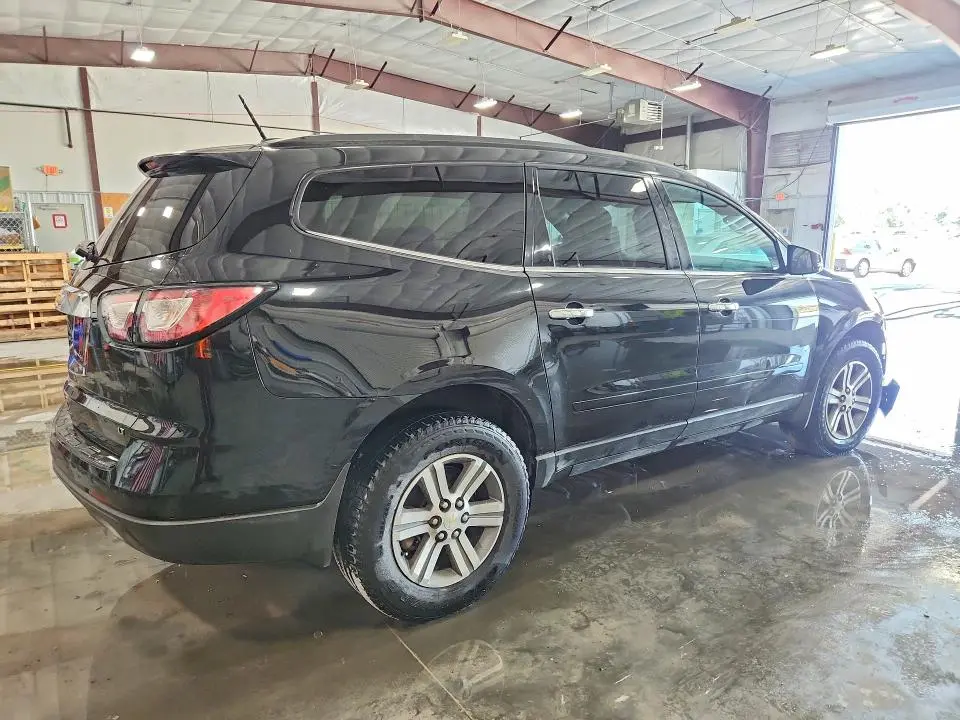 2017 CHEVROLET TRAVERSE LT  