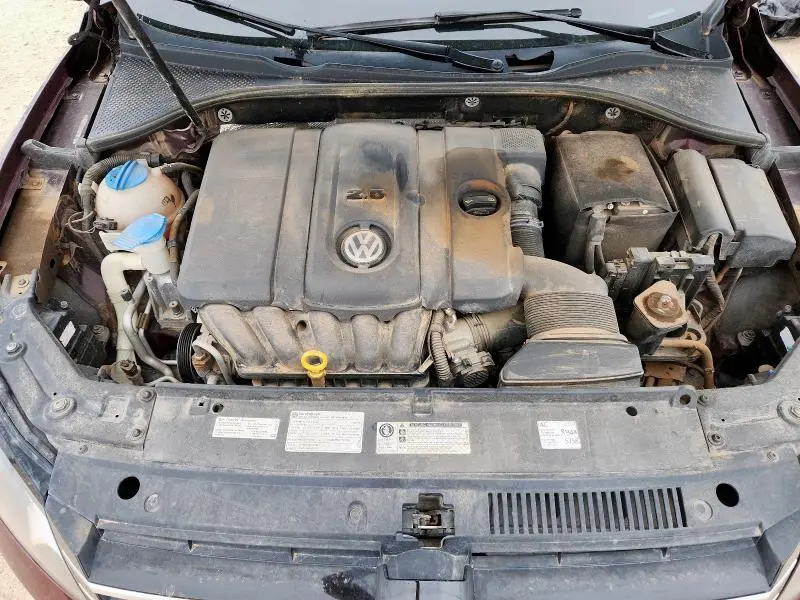 2013 VOLKSWAGEN PASSAT S  