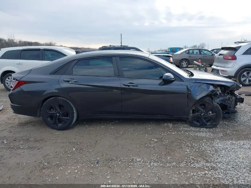 2022 HYUNDAI ELANTRA SEL