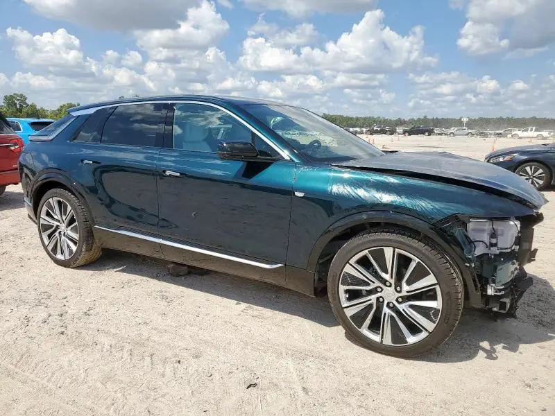 2025 CADILLAC LYRIQ LUXURY  