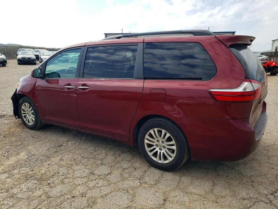2016 TOYOTA SIENNA XLE 8-PASSENGER  