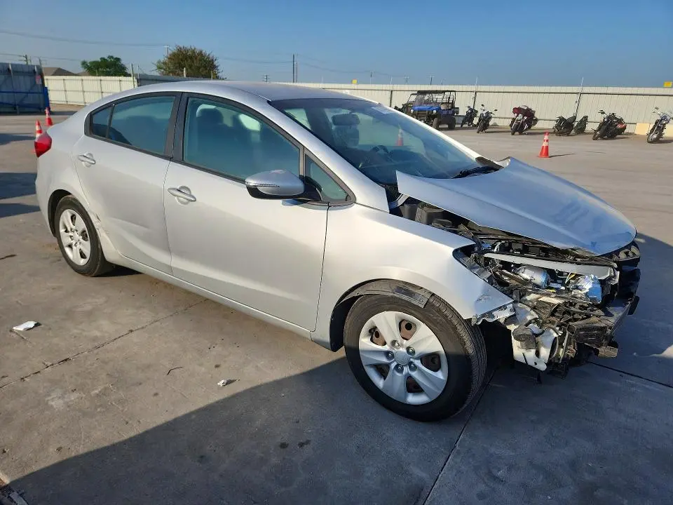 2016 KIA FORTE LX  