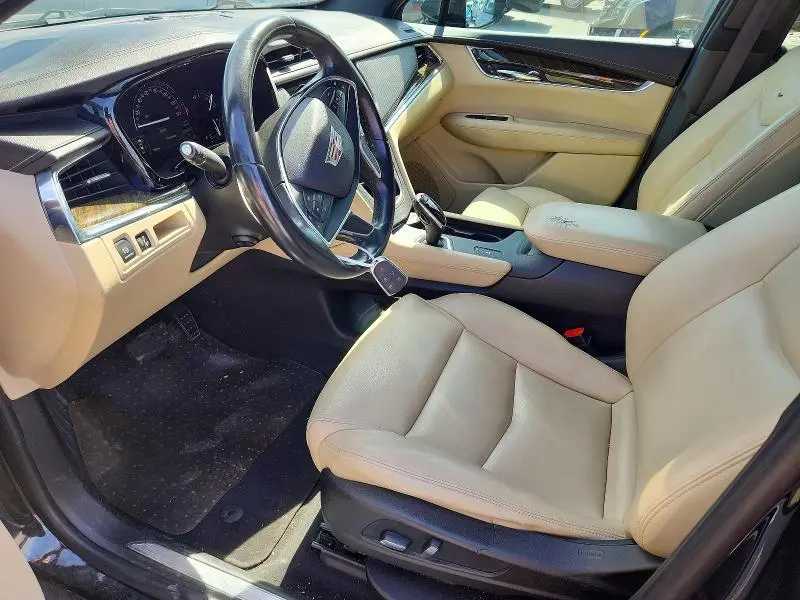 2017 CADILLAC XT5   
