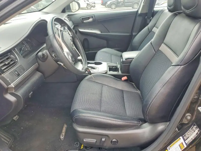 2014 TOYOTA CAMRY SE  