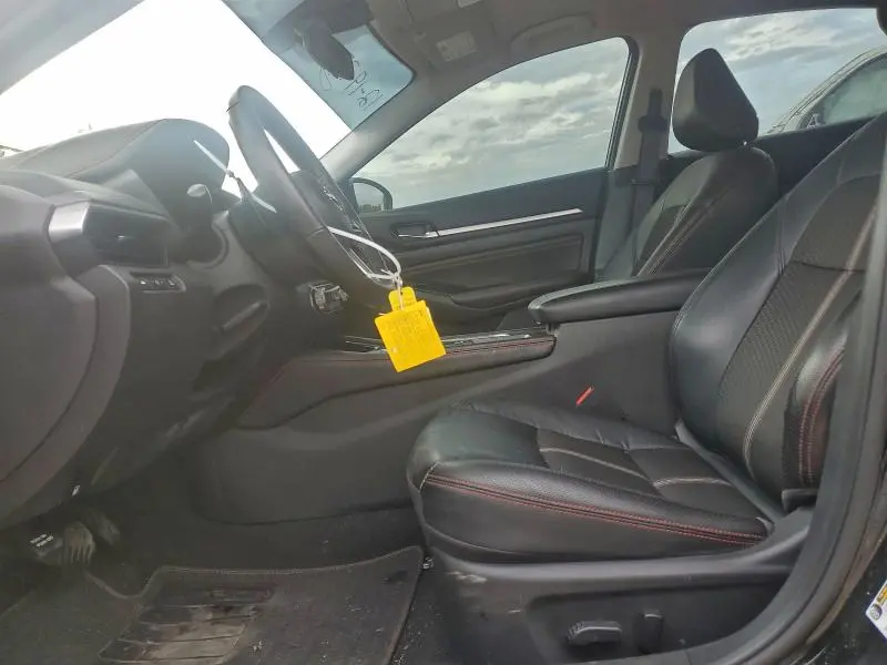 2023 NISSAN ALTIMA SR  