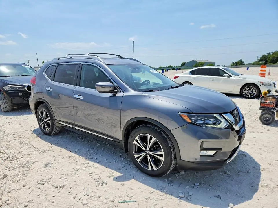 2017 NISSAN ROGUE SL  