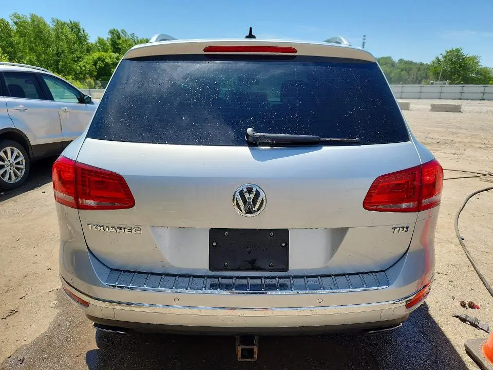 2015 VOLKSWAGEN TOUAREG V6 TDI  