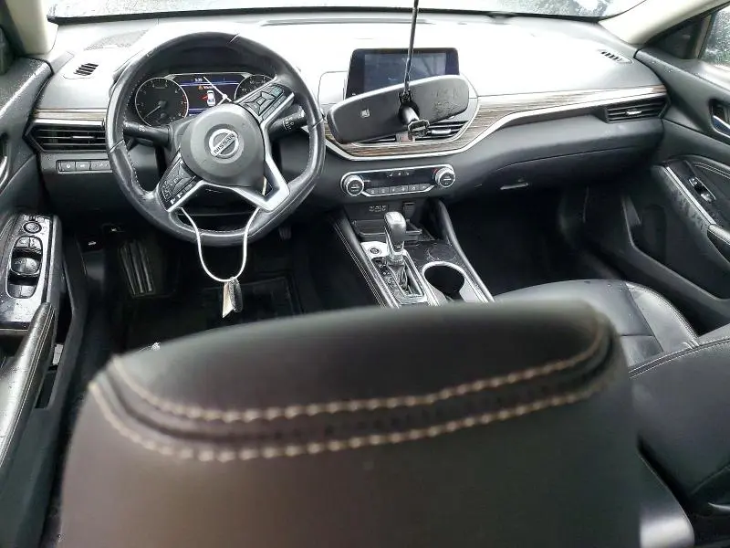 2020 NISSAN ALTIMA SL  