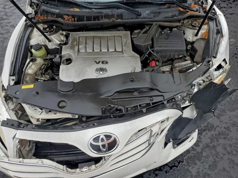 2010 TOYOTA CAMRY SE  