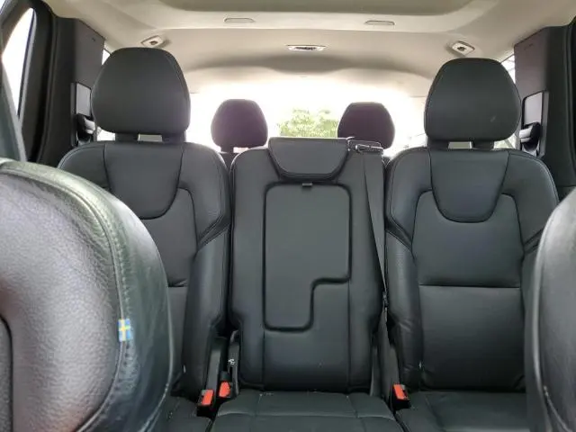 2020 VOLVO XC90 T6 MOMENTUM  