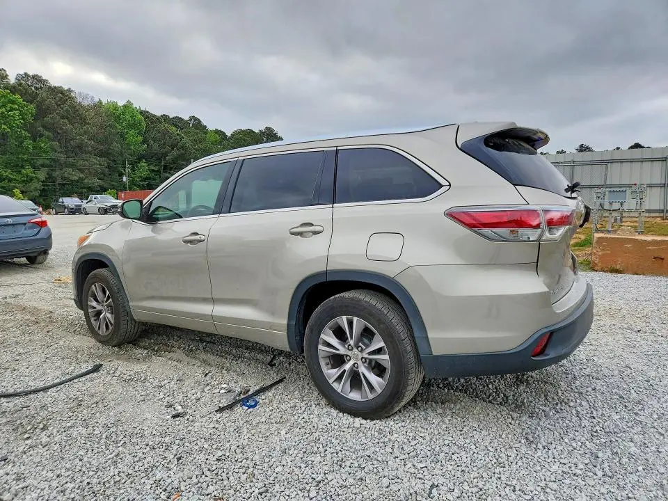 2015 TOYOTA HIGHLANDER XLE  