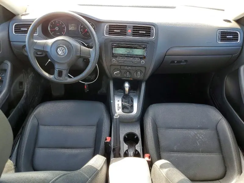 2012 VOLKSWAGEN JETTA SE  