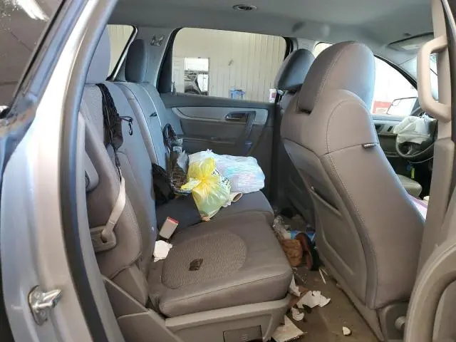 2014 CHEVROLET TRAVERSE LS  