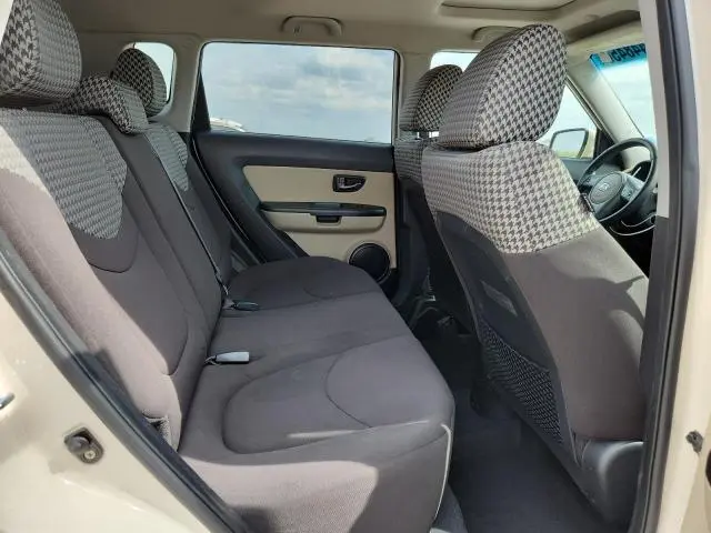 2011 KIA SOUL !  