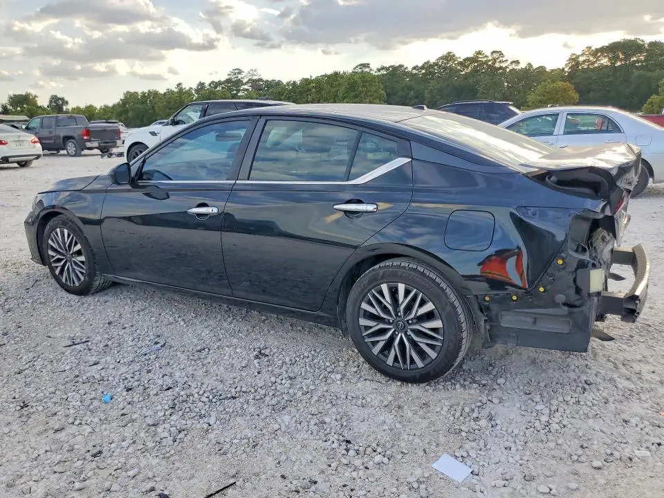 2023 NISSAN ALTIMA SV  