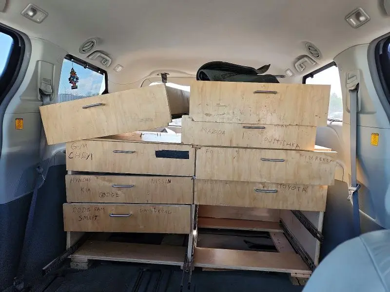 2011 TOYOTA SIENNA XLE 8-PASSENGER  