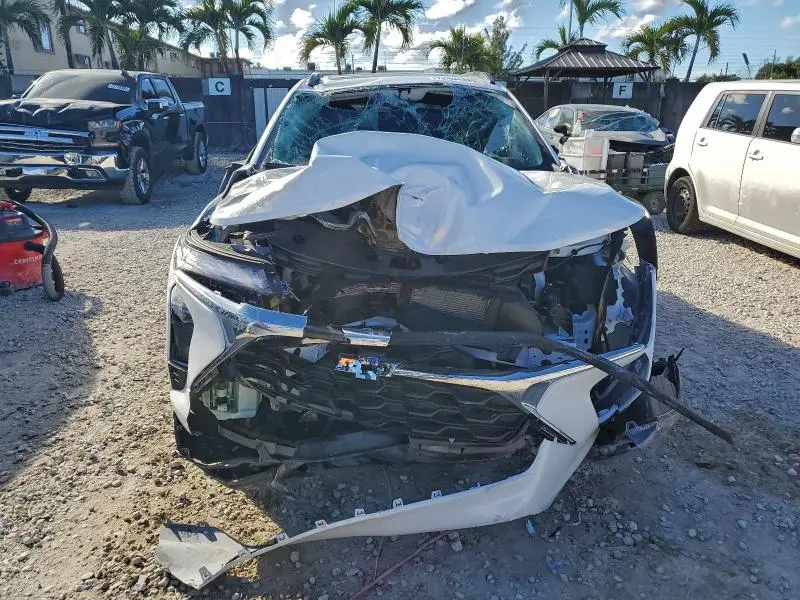 2025 CHEVROLET TRAX 1LT  