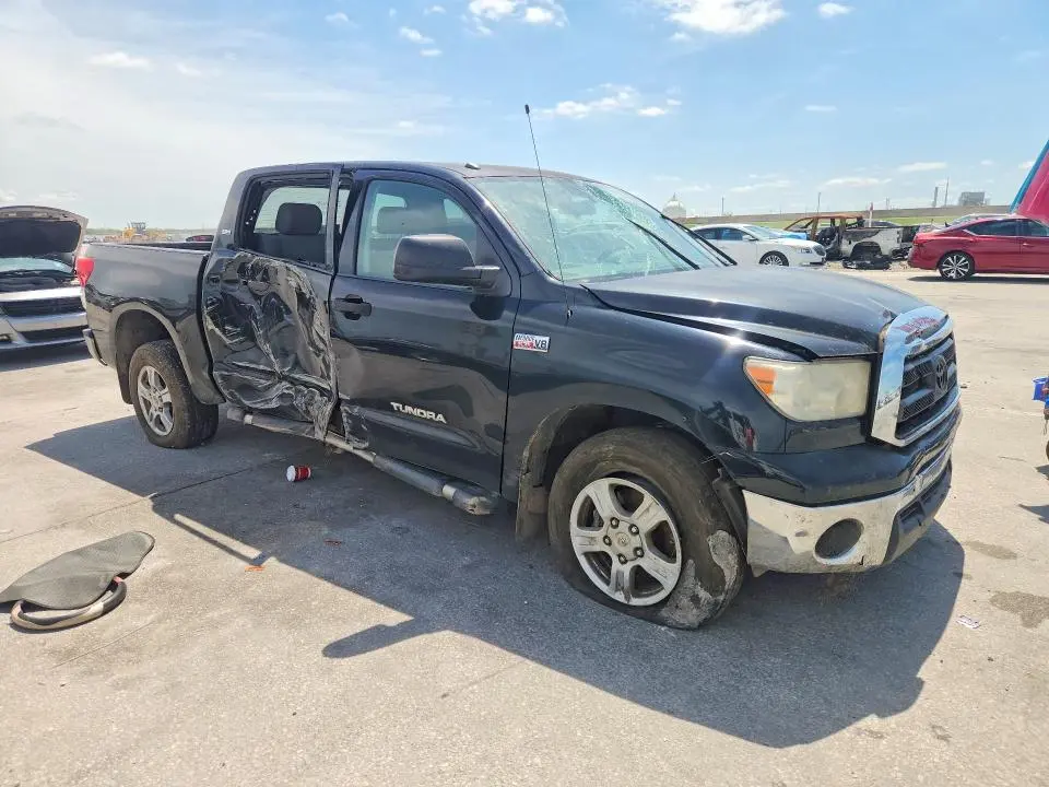 2011 TOYOTA TUNDRA CREWMAX SR5  