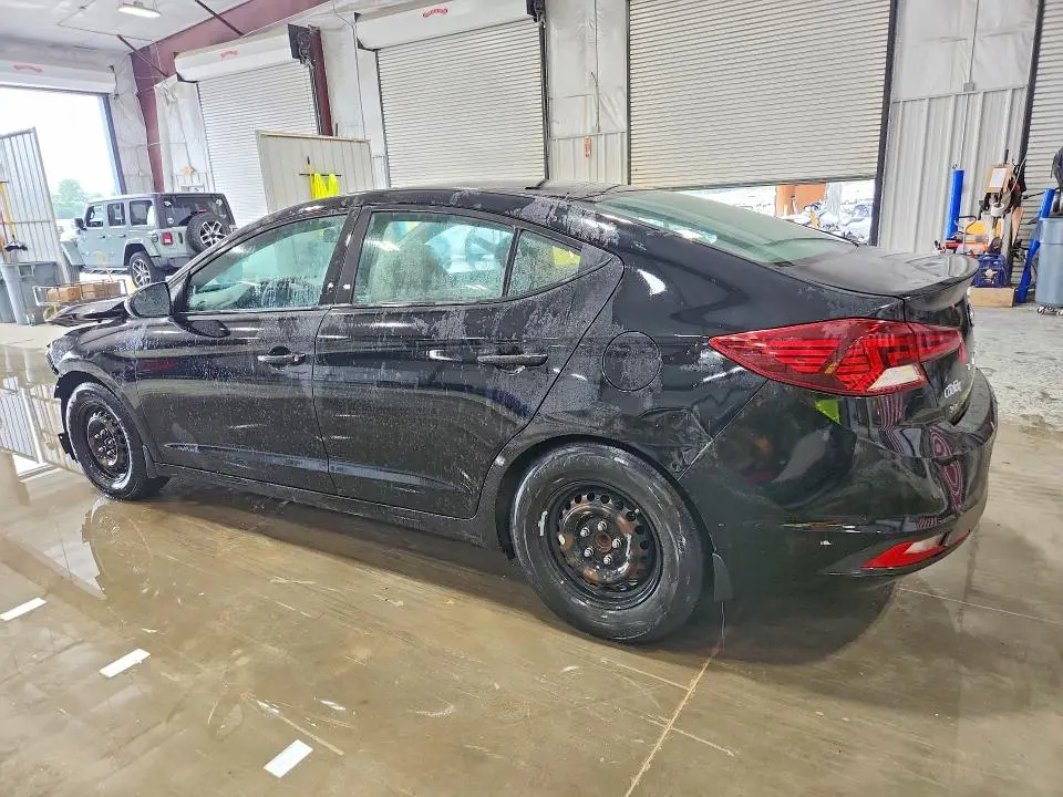 2019 HYUNDAI ELANTRA SE  