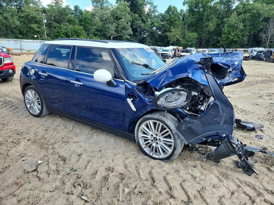 2017 MINI COOPER S  