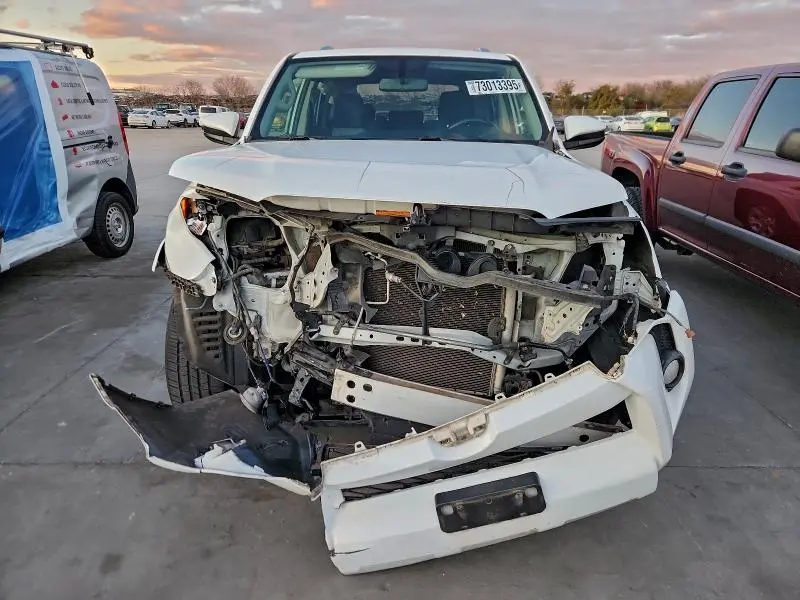 2014 TOYOTA 4RUNNER SR5  
