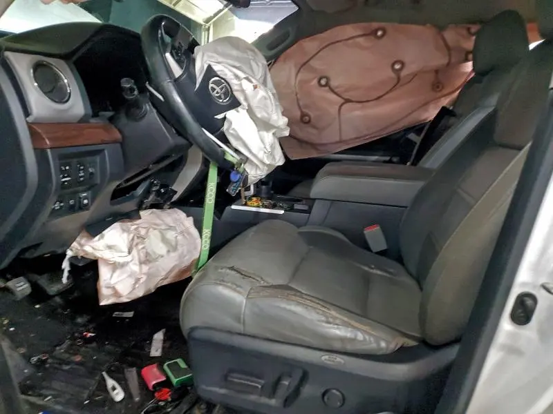 2018 TOYOTA TUNDRA CREWMAX LIMITED  