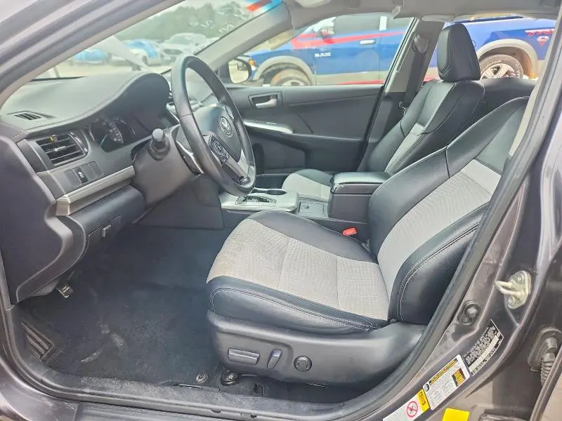 2014 TOYOTA CAMRY SE  