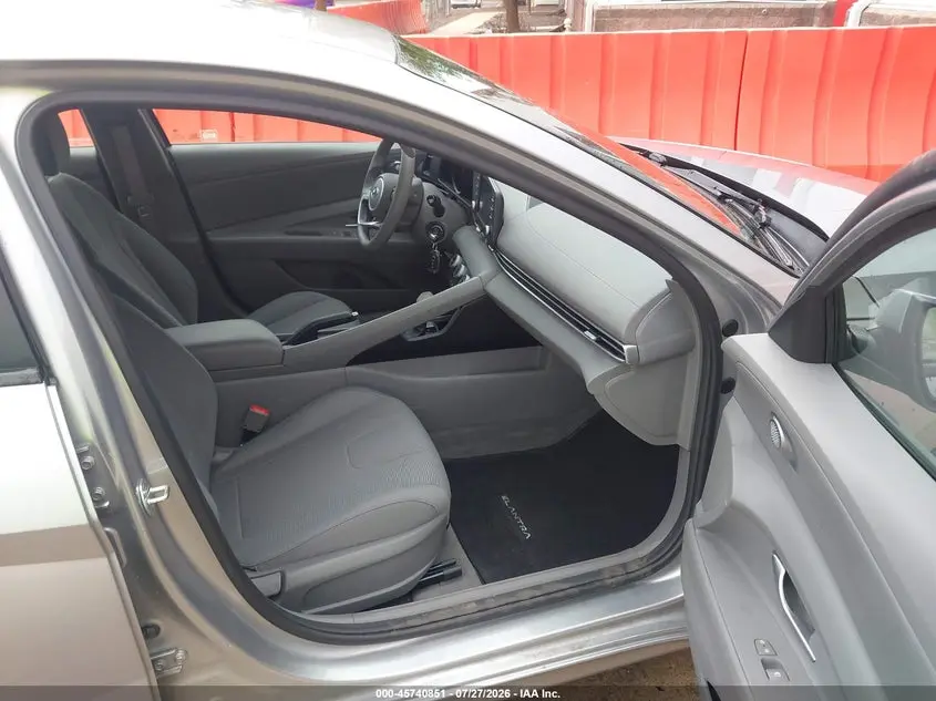 2021 HYUNDAI ELANTRA SE