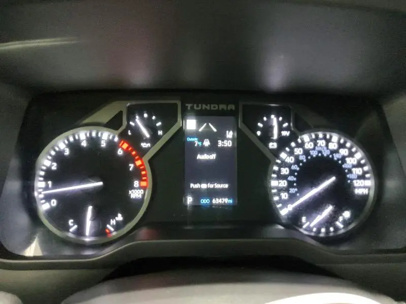 2022 TOYOTA TUNDRA SR5  