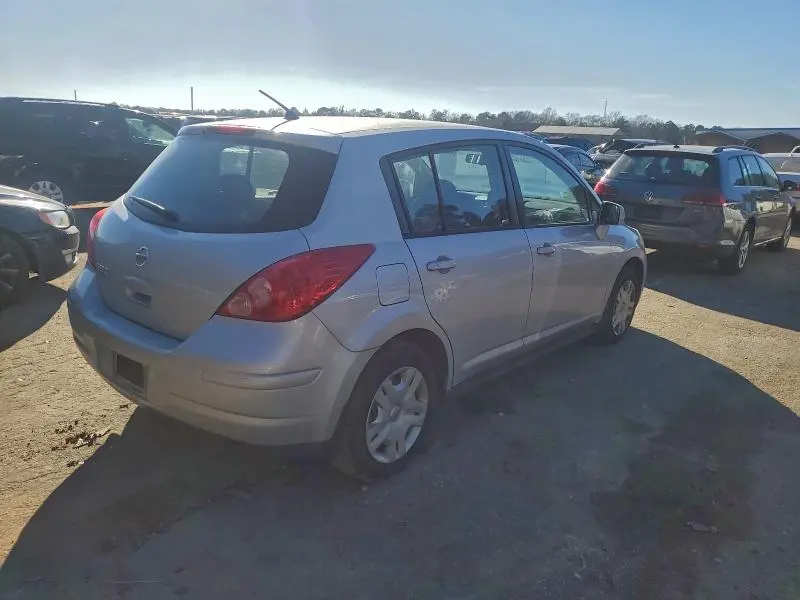 2010 NISSAN VERSA S  