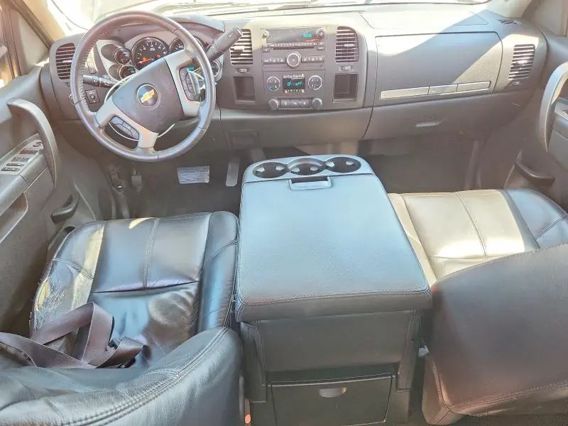 2011 CHEVROLET SILVERADO C1500 LT  